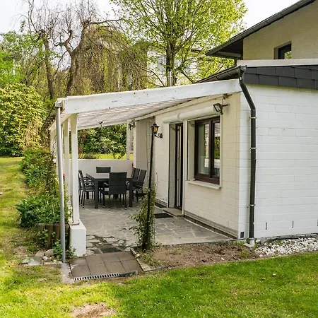 Friends & Family Domizil - Mit Eingezaeuntem Garten Im Zentrum Apartment
